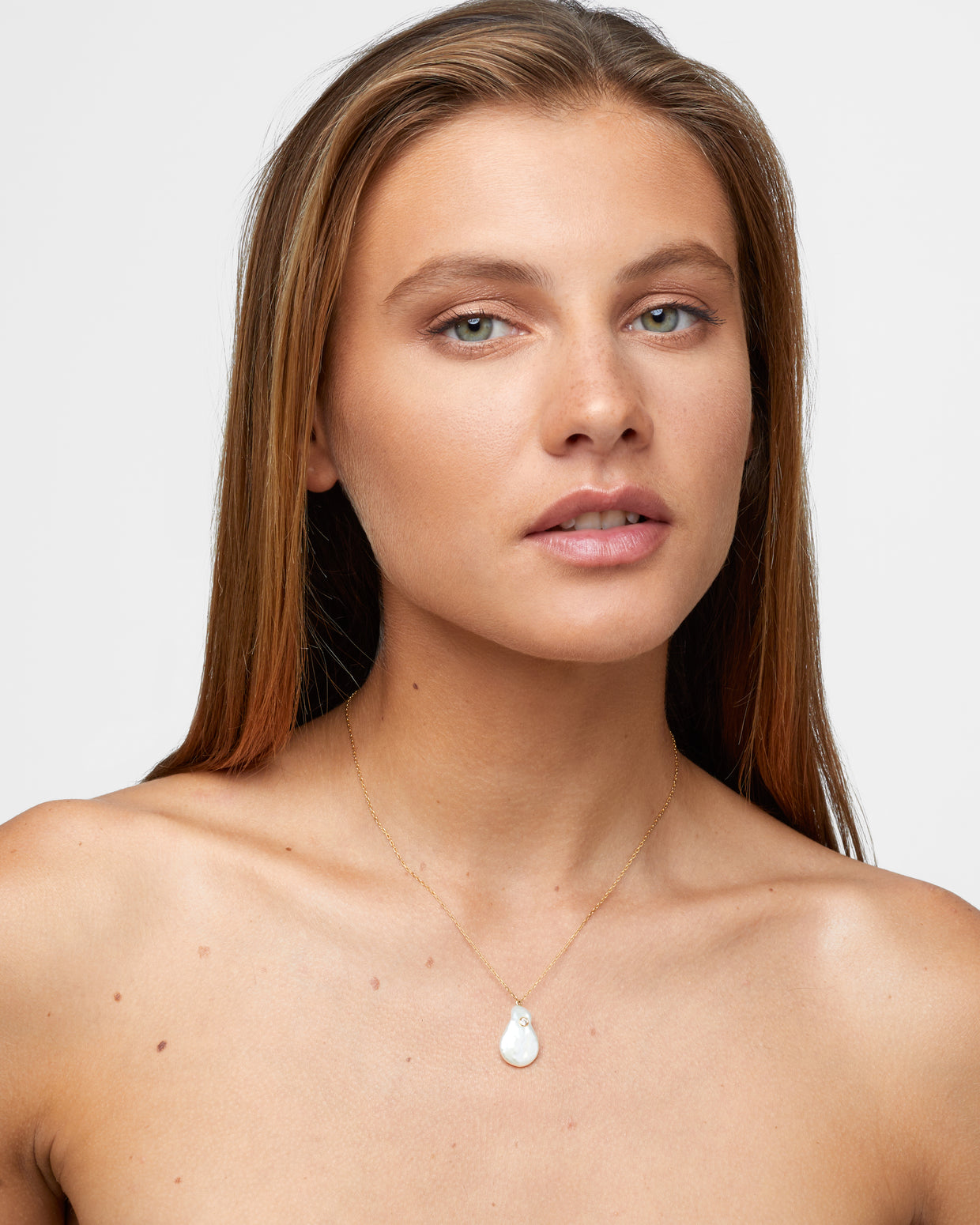 Ocean Diamond Bezel Pearl Necklace